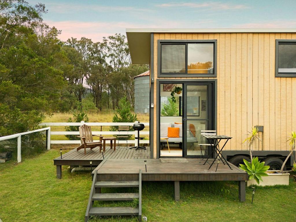 Yellow Rock Views By Tiny Away Broke Exterior photo