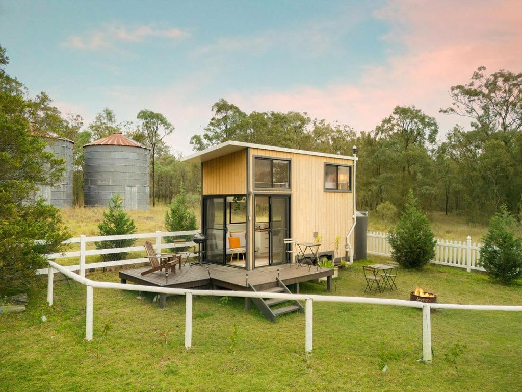 Yellow Rock Views By Tiny Away Broke Exterior photo